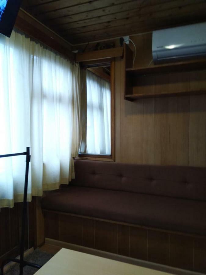 Two Rooms Rustic House - Self Check-In บูคาเรสต์ ภายนอก รูปภาพ