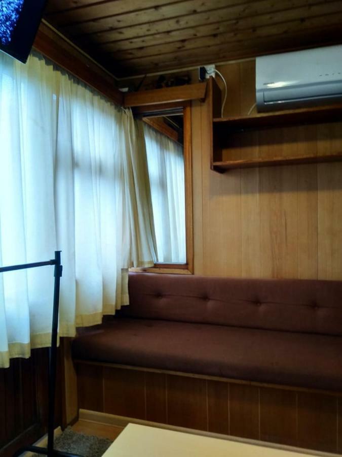 Two Rooms Rustic House - Self Check-In บูคาเรสต์ ภายนอก รูปภาพ
