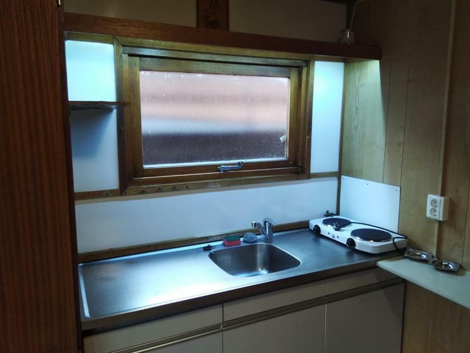 Two Rooms Rustic House - Self Check-In บูคาเรสต์ ภายนอก รูปภาพ